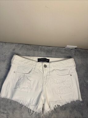 Express White Denim Shorts - Size 2